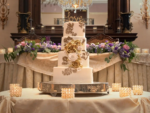 How to Decorate a Wedding Cake Table Properly